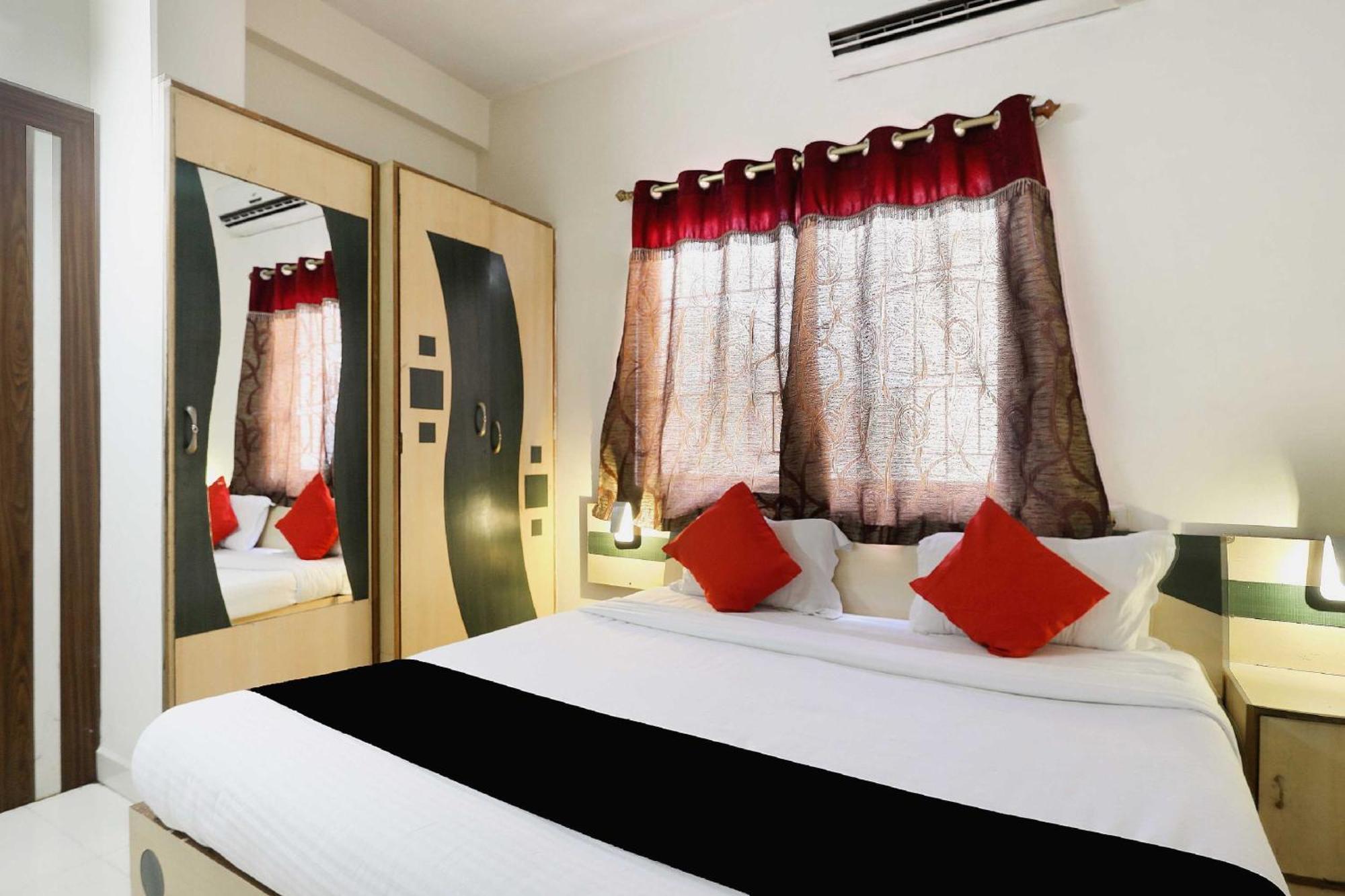 Collection O 3761 Hotel Shree Datta Indore Exterior foto