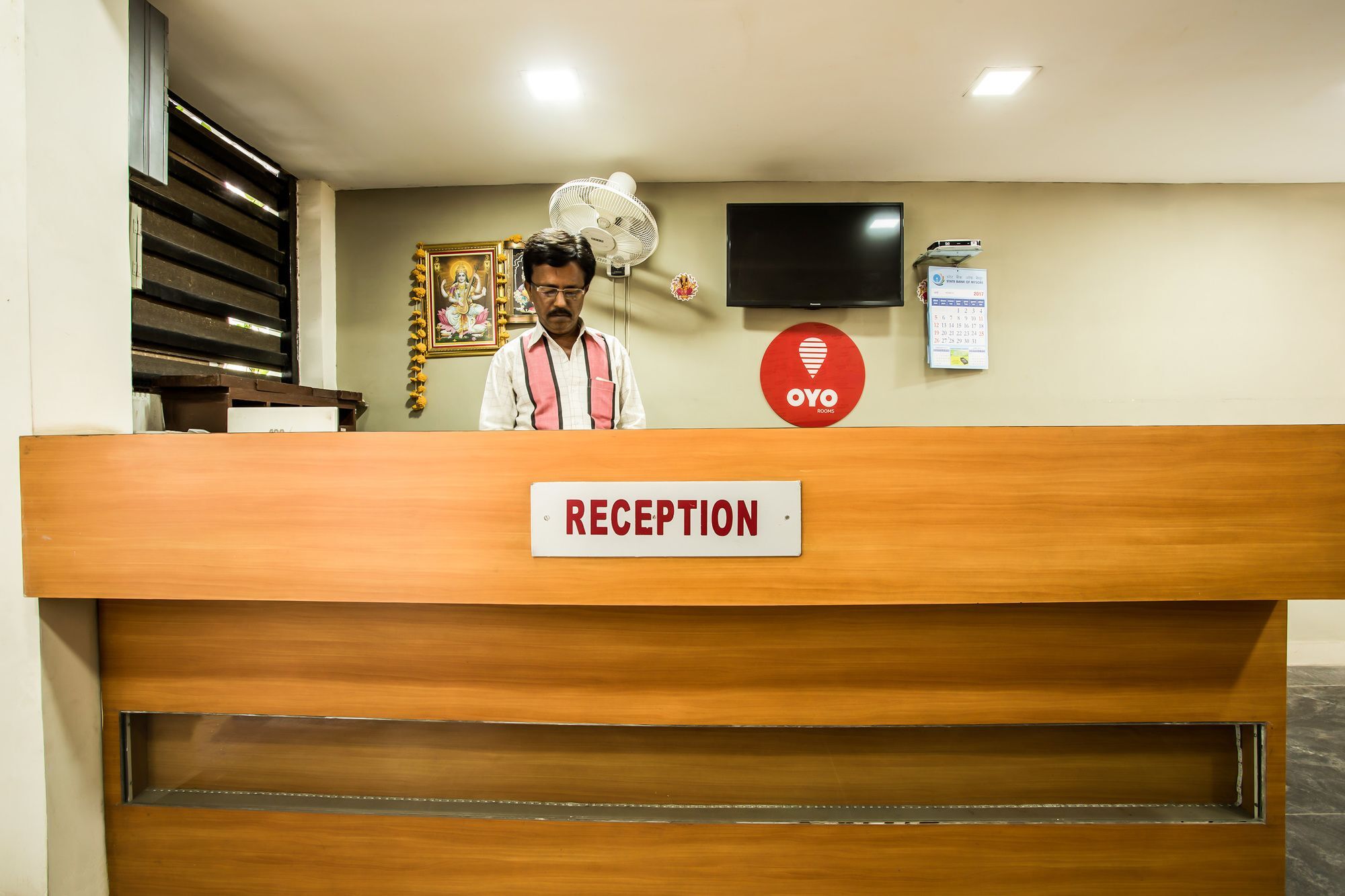 Collection O 3761 Hotel Shree Datta Indore Exterior foto